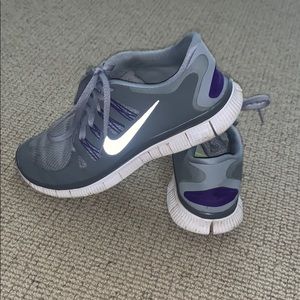 Nike free runs